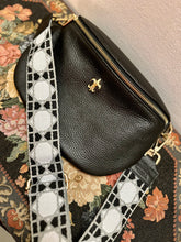 Load image into Gallery viewer, TOTUM Large Cross Sling Bag (Black Color)