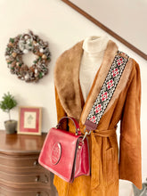 Load image into Gallery viewer, TOTUM Large "Credere O" Bag & TOTUM Cloth Shoulder Strap