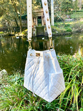 Load image into Gallery viewer, TOTUM "Lux Lucciola" White Quilting Large Bucket Bag