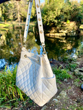 Load image into Gallery viewer, TOTUM "Lux Lucciola" White Quilting Large Bucket Bag