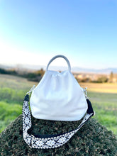 Load image into Gallery viewer, TOTUM "Pastel Big Shell" Tote Bag