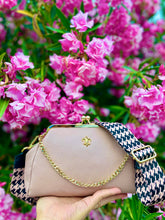 Load image into Gallery viewer, TOTUM Mini Virgina (Powder Pink Color) & TOTUM "Hound Tooth" Cloth Strap
