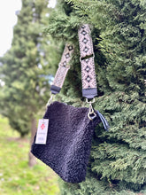 Load image into Gallery viewer, TOTUM Riccia A4 Large Shoulder Bag
