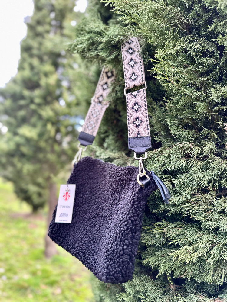 TOTUM Riccia A4 Large Shoulder Bag