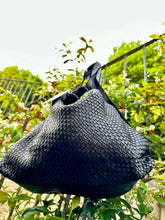 Load image into Gallery viewer, TOTUM Black Lavato &quot;Bird Rasmus&quot; Bag
