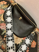 Load image into Gallery viewer, TOTUM Large Cross Sling Bag (Black Color)
