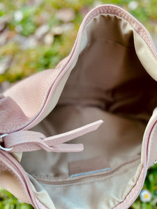 TOTUM "Hover Apple" Tote Bag
