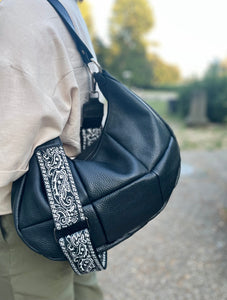 TOTUM "Hover Apple" Tote Bag