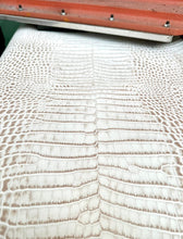 Load image into Gallery viewer, TOTUM "Himalayas Classic UFFIZI" Shoulder
