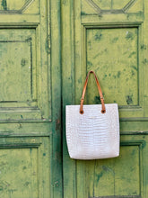 Load image into Gallery viewer, TOTUM Himalaya Brief Eco Bag (Cocco Stamp)
