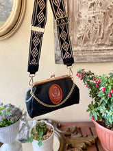 Load image into Gallery viewer, Mini &quot;Virgina&quot; TOTUM Bag (with Leather Logo)
