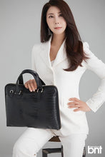 Load image into Gallery viewer, Totum Briefcase in crocodile mold
