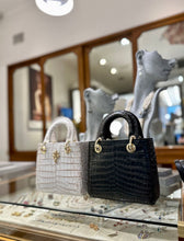 Load image into Gallery viewer, Himalaya Crocodile Stamp Mini Suga Bag
