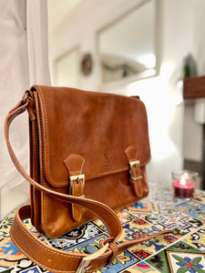 TOTUM Large "Sachel Messinger" Shoulder Bag