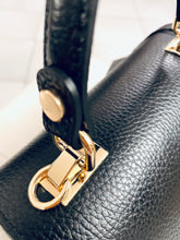 Load image into Gallery viewer, TOTUM&quot;Trova&quot; Mini Tote &amp; Cross Bag
