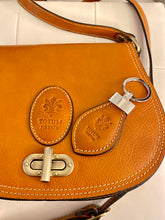 Load image into Gallery viewer, TOTUM Saddle Bag &quot;Giglio Obbe&quot;

