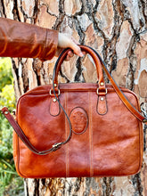 Load image into Gallery viewer, &quot;Chianti Lui Uno&quot; Large Briefcase (made with Tuscan Vegetable Leather)
