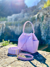 Load image into Gallery viewer, 22 SS TOTUM &quot;Lux Lucciola&quot; Quilting Large Bucket Bag (Lavender color)
