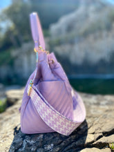 Load image into Gallery viewer, 22 SS TOTUM &quot;Lux Lucciola&quot; Quilting Large Bucket Bag (Lavender color)
