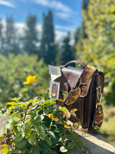 Load image into Gallery viewer, TOTUM Postino Bag (Tuscan Vegetable Leather)
