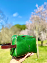 Load image into Gallery viewer, TOTUM &quot;TOS 1145 Beauty&quot; Pouch Bag (made with Tuscan Vegetable Leather)
