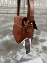 Load image into Gallery viewer, TOTUM Satchel Bag (Tuscan Vegetable Leather)
