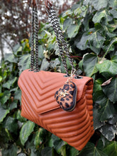 Load image into Gallery viewer, TOTUM Vittoria Grande Classic Bag
