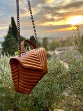 Load image into Gallery viewer, TOTUM Vittoria Grande Classic Bag
