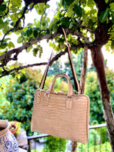 Load image into Gallery viewer, Totum Briefcase in crocodile mold
