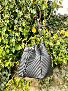 TOTUM "Lux Vittoria Donna Dollaro" Quilting Large Bucket Bag