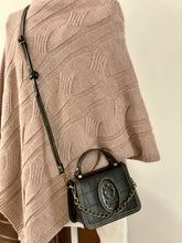Load image into Gallery viewer, TOTUM &quot;Mini Credere Gran O&quot; Tote Bag &amp; TOTUM Petite Shoulder Strap (Eco-Friendly Vegetable Leather)

