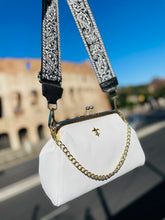 Load image into Gallery viewer, TOTUM &quot;Mini Virgina&quot; Bag &amp; TOTUM &quot;Retro&quot; Shoulder Strap
